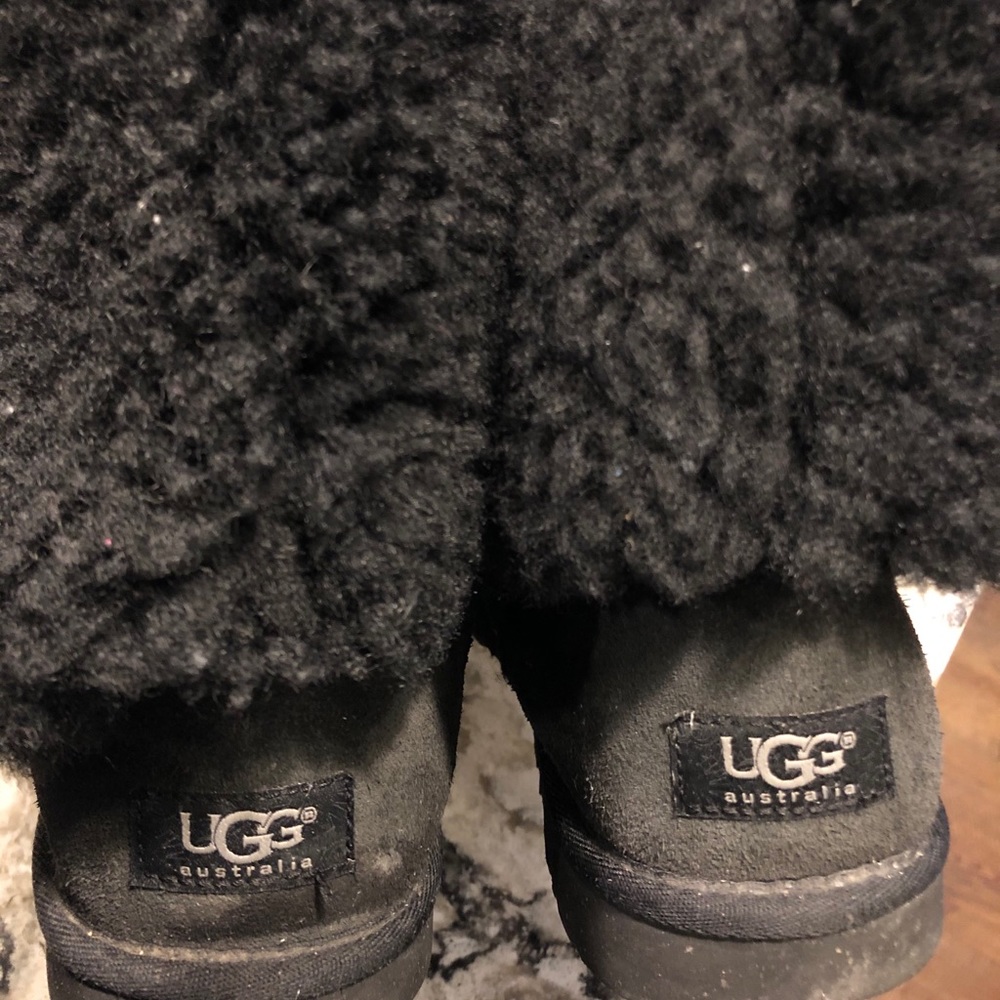 Ugg Bailey Button Triplet Boot - Gently Used! - image 6